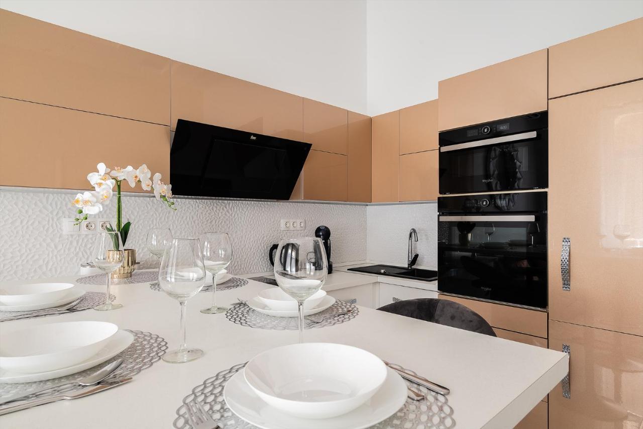Luxury Apartment With Free Garage And Balcony In The Center Budapesta Exterior foto