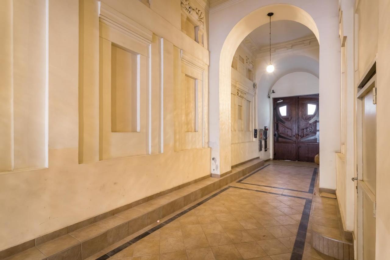 Luxury Apartment With Free Garage And Balcony In The Center Budapesta Exterior foto