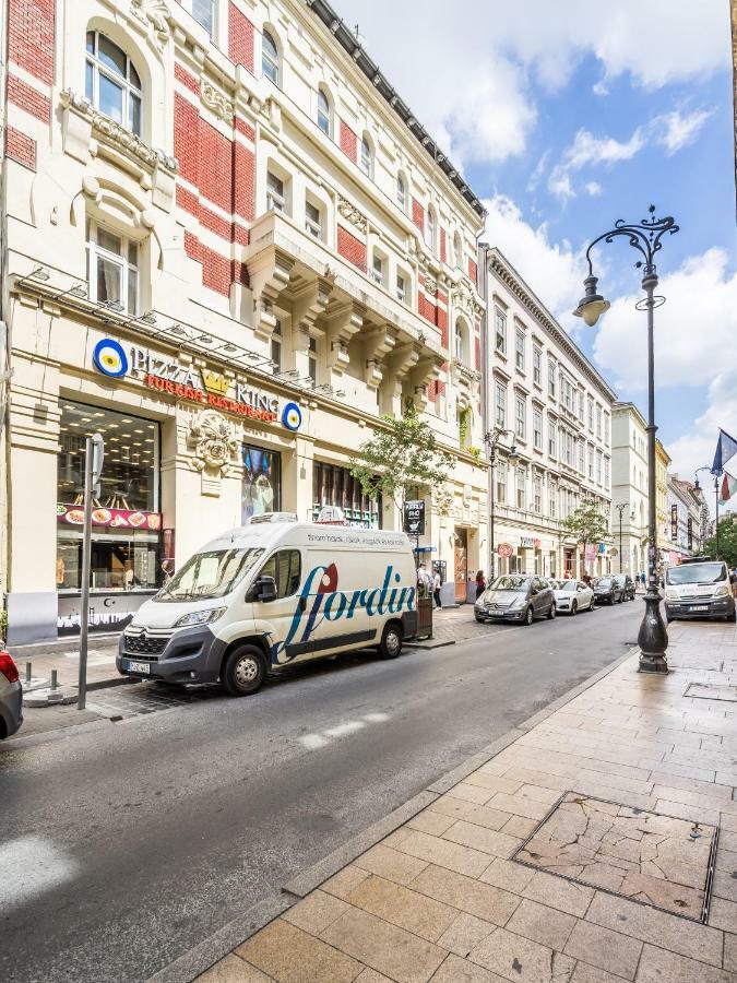 Luxury Apartment With Free Garage And Balcony In The Center Budapesta Exterior foto